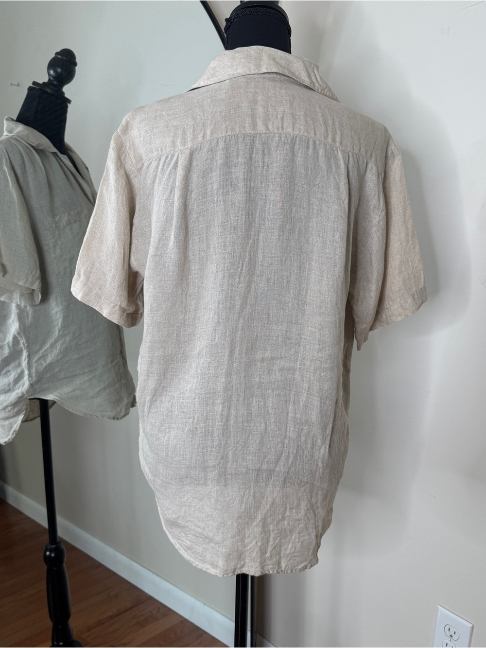 Banana Republic Irish Linen Beige Button Down Oversized Top Size S - Picture 3 of 6
